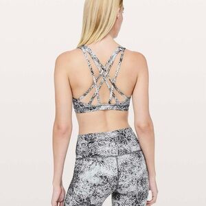 Lululemon Free‎ To Be Serene Bra